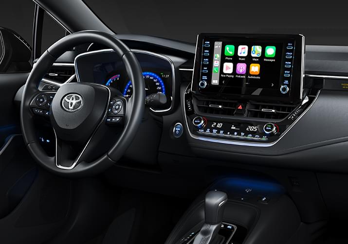 Palubná doska v Toyote Corolla Hatchback