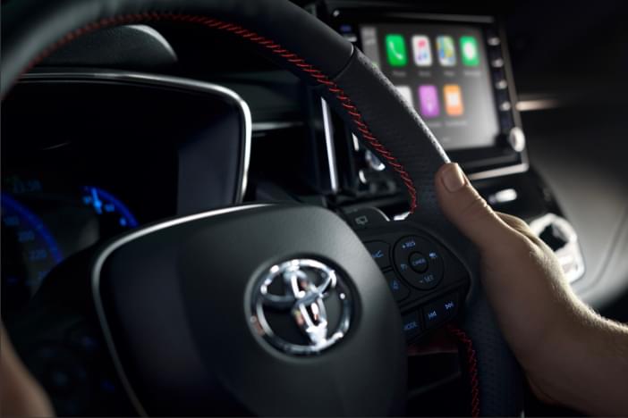 Volant v Toyote Corolla Hatchback