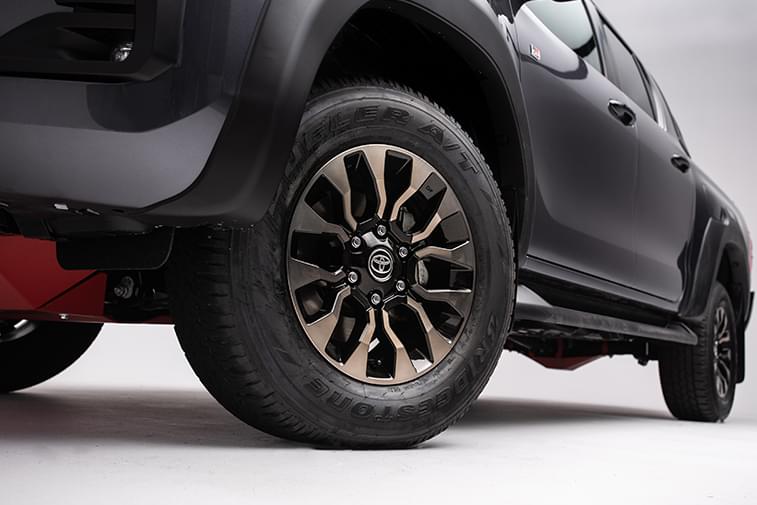 Palubná doska v Toyota Hilux